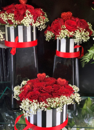   Hat Box Filled To The Brim With Lucious Roses