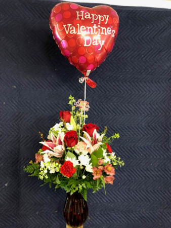 VALENTINE ASSORTMENT W/ BALLOON VASE