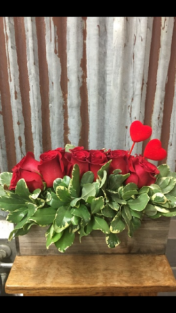 Valentines Country Rose Box *****BEST SELLER**** in San Dimas, CA | O'MALLEY'S FLOWERS OF SAN DIMAS