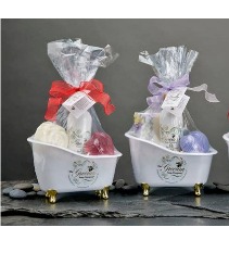 Keepsake Bathtub Goats Milk Gift Set ADD TO FLOWERS ORDER FOR NO ADDITIONAL DELIVERY FEE!