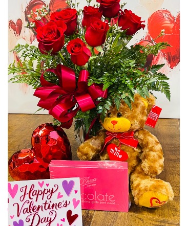 Valentine’s Day Complete Set  in Burlington, NC | STAINBACK FLORIST & GIFTS LLC