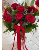 Valentine's Day Dozen Red Roses Long Stemmed Roses in a Vase