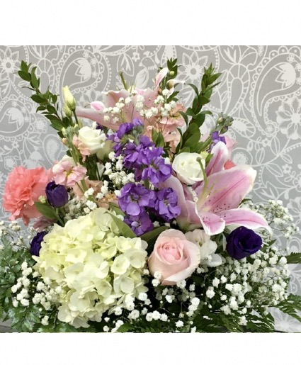 Valentine’s Special Designers Choice  Bouquet No Vase 