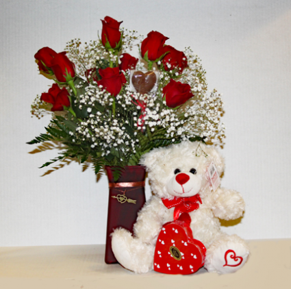 Valentines Special Dozen Roses//Candy//Bear
