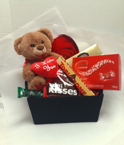 Valentines Sweet Treat Basket 