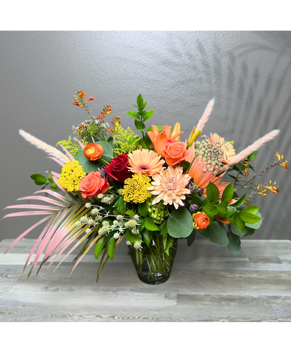 Valley of Fire Low and Lush Vase Arrangement