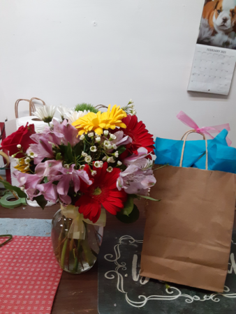 vase and chocolate combo birthday and baby type vase