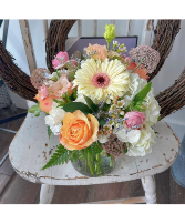 Vase Arrangement - Pastel Peach 