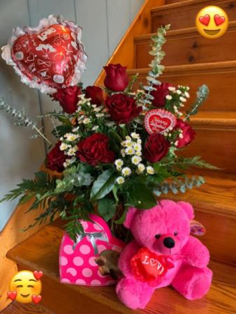 VDAY SPECIAL Valentine's Day Package in Oley, PA | Laurel & Lace Floral Design