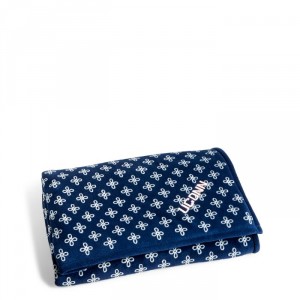 Vera Bradley UCONN XL Throw Blanket