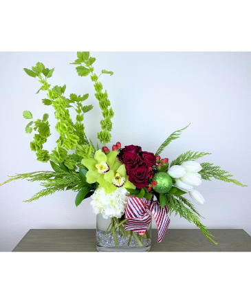 Verry Merry Christmas Vase Arrangement in Henderson, NV | FLOWERS OF THE FIELD 