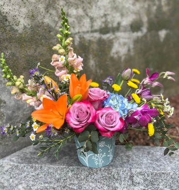 Vibrant Meadow Flower Arrangement in Medina, NY | CREEKSIDE FLORAL AND DESIGN