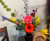 Vibrant Mix of Blooms Designers Choice Flower Mix