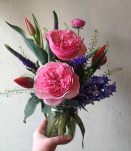 Vibrant Garden Roses Mason Jar Arrangement in Toronto, ON | BOTANY FLORAL STUDIO Vibrant Garden Roses Mason Jar Arrangement in Toronto, ON | BOTANY FLORAL STUDIO