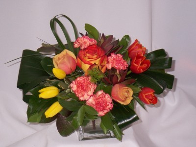 Vibrantly Fresh Flowers, Roses Just For You Prince George BC Florists - AMAPOLA BLOSSOMS