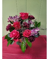 Victorian Romance Fresh Flowers - One Sided
