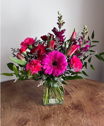 Bold & Vibrant Vase Arrangement in Bobcaygeon, ON | Bobcaygeon Flower Company