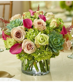 Vineyard Wedding Centerpiece in Croton On Hudson, NY | Cooke's Little Shoppe Of Flowers Vineyard Wedding Centerpiece in Croton On Hudson, NY | Cooke's Little Shoppe Of Flowers