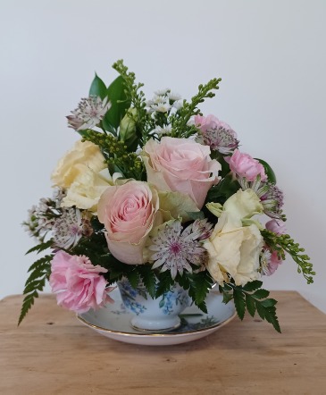 Vintage Tea Cup Cut flower arrangement in Owen Sound, ON | BLOEMERS FLOWERS & PLANTS