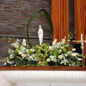 Virgin Mary Costume Flower arrangement