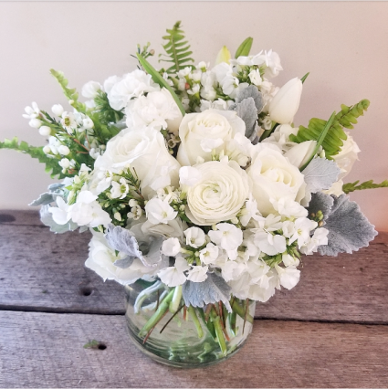 Virginia Classic vase arrangement
