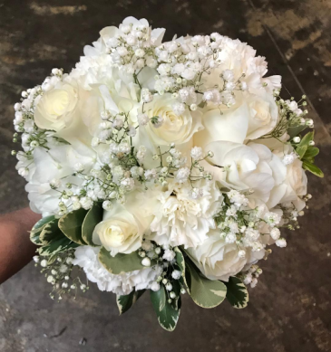 White Elegance A Davis Floral Design in Fort Worth, TX | DAVIS FLORAL DESIGNS
