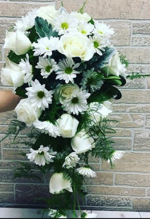 White Weddings A Davis Floral Design in Fort Worth, TX | DAVIS FLORAL DESIGNS