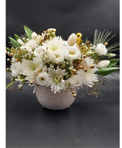 Warm Winter Welcome ornament