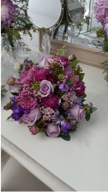 Wedding Bouquet  in Cambridge, ON | KELLY GREENS FLOWERS & GIFT SHOP