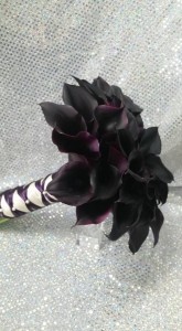 Wedding bouquet Eggplant color mini callas