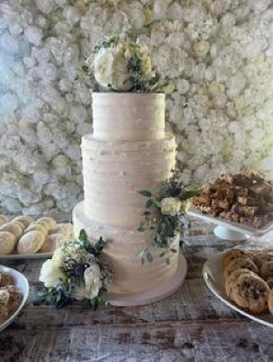 wedding cake decor 