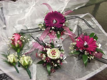 Wedding Flowers  in Herndon, PA | BITTERSWEET DESIGNS BY LORRIE