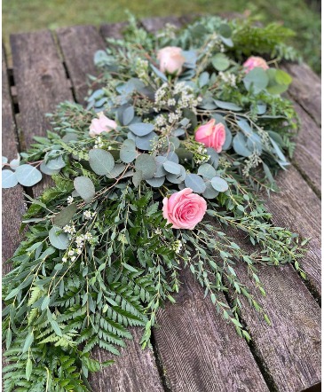 Wedding Garland Garland, Centerpiece, Table Decoration in Lakefield, ON | LAKEFIELD FLOWERS & GIFTS