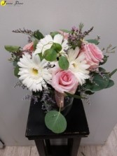 Not sure what type of flowers to choose? in Red Deer, AB | LA PETITE JAUNE FLEUR Not sure what type of flowers to choose? in Red Deer, AB | LA PETITE JAUNE FLEUR