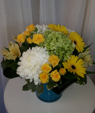 Welcome to the World Sunshine! Vase Arrangement 