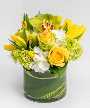  Orchid Vase   in Ozone Park, NY | Heavenly Florist