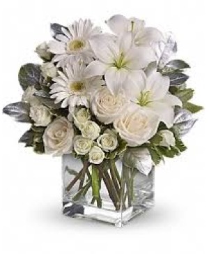 whit shiny bouquet vased
