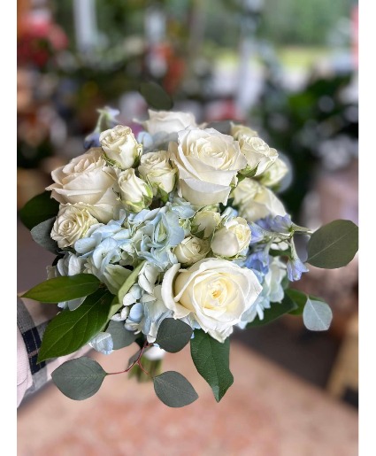 White and Blue Handheld bouquet