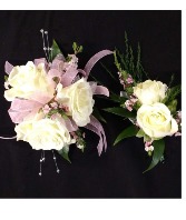 White and pink corsgae and boutonnier 