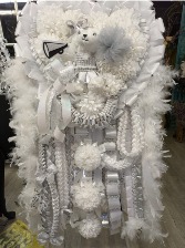 WHITE AND SILVER WITH BEAR  ULTRA SUPER GRANDE HEART 