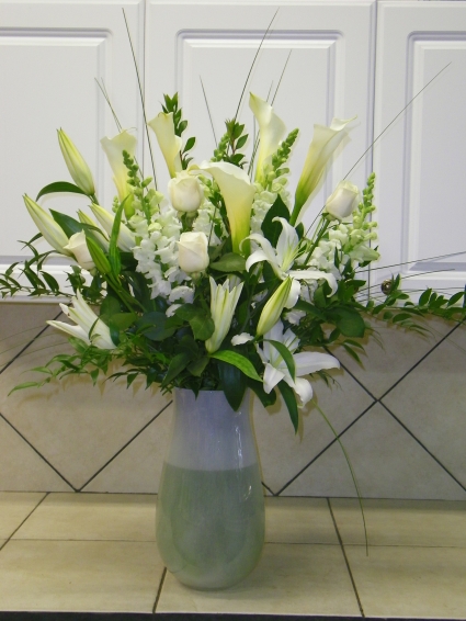 White Calla Lilies and Roses 