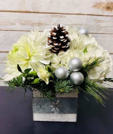 white christmas floral arrangements