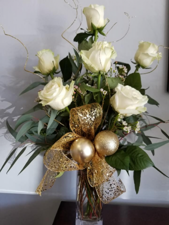 White Christmas Vase Design