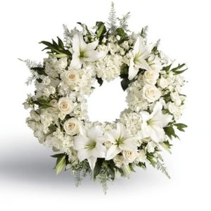White Comfort Wreath 