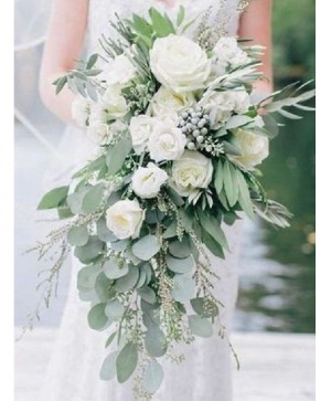 White elegance bouquet 