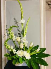 white Elegance Flower Arrangement