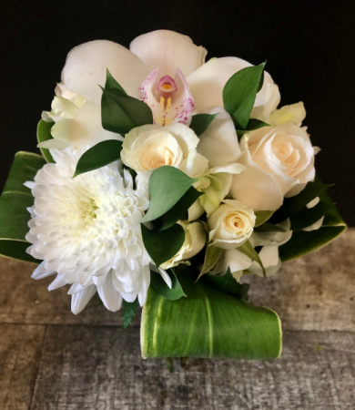 White Elegant Wedding Bouquet Wedding Bouquet