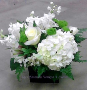 White flowers in a cube vase, MO-96 Fresh floral