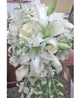 white lily bouquet 