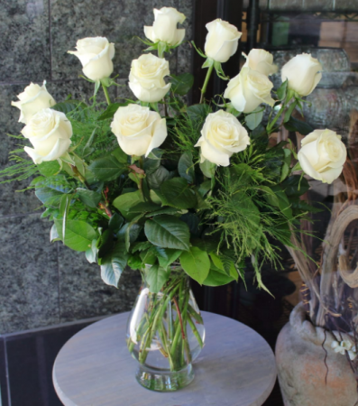 White Long Lux Stem Roses 